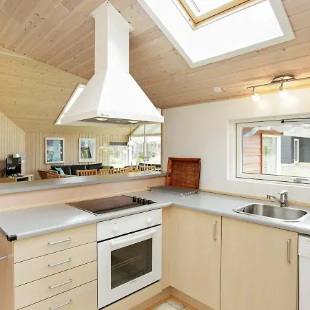 Dom wakacyjny Five-bedroom Holiday In Glesborg 2