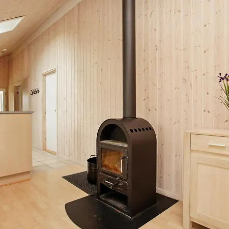 Five-bedroom Holiday In Glesborg 2 Dom wakacyjny Bøtø By