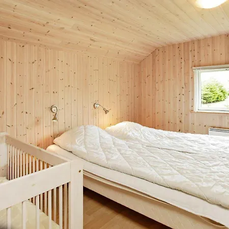 Five-bedroom Holiday In Glesborg 2 Dom wakacyjny Bøtø By