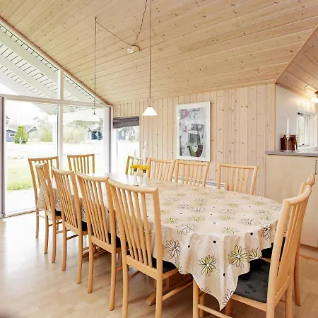 Five-bedroom Holiday In Glesborg 2